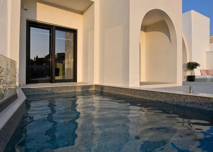 Artium Villa With Outdoor Pool By K&K