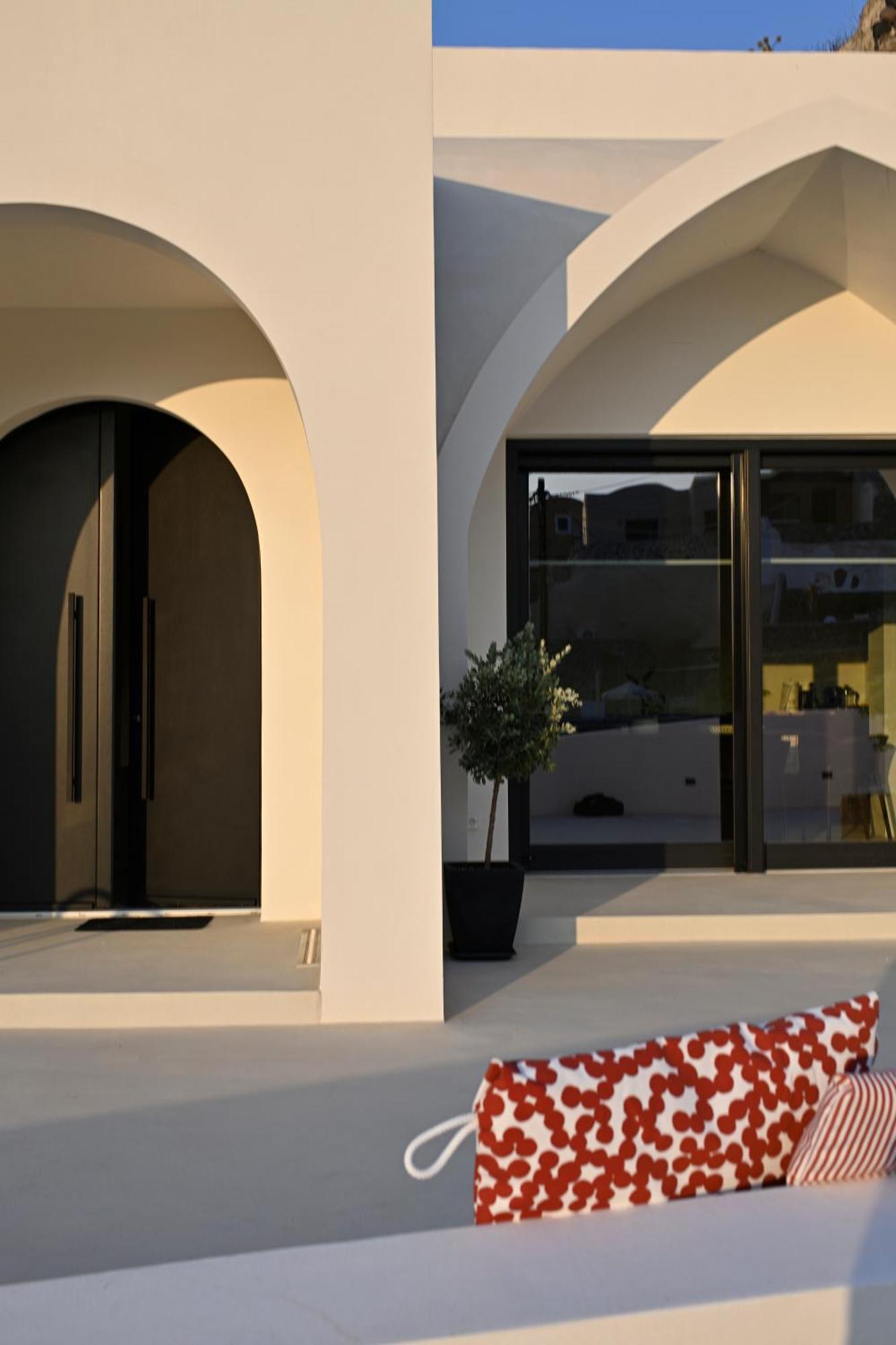 Artium With Outdoor Pool By K&k Villa