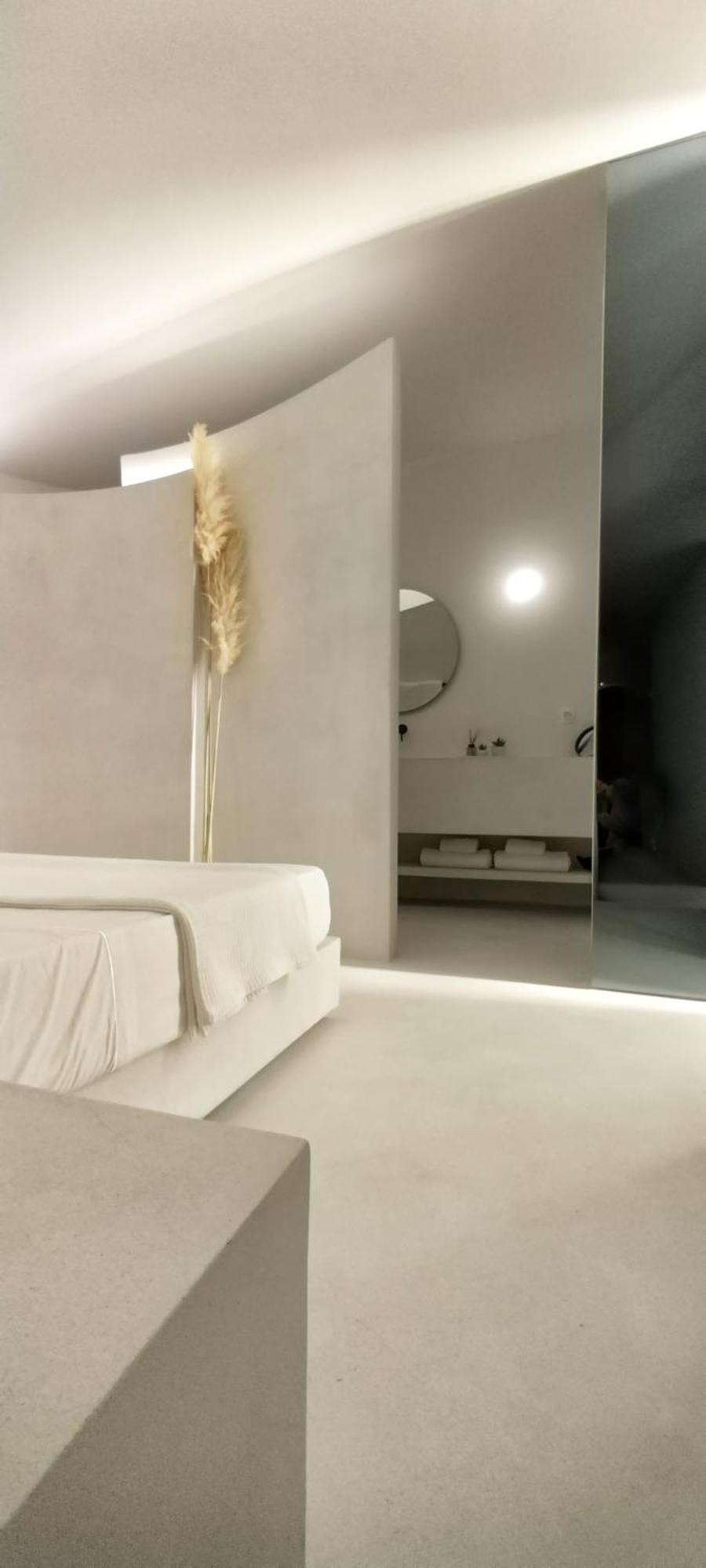 Artium With Outdoor Pool By K&k Villa Foinikia (Santorini)